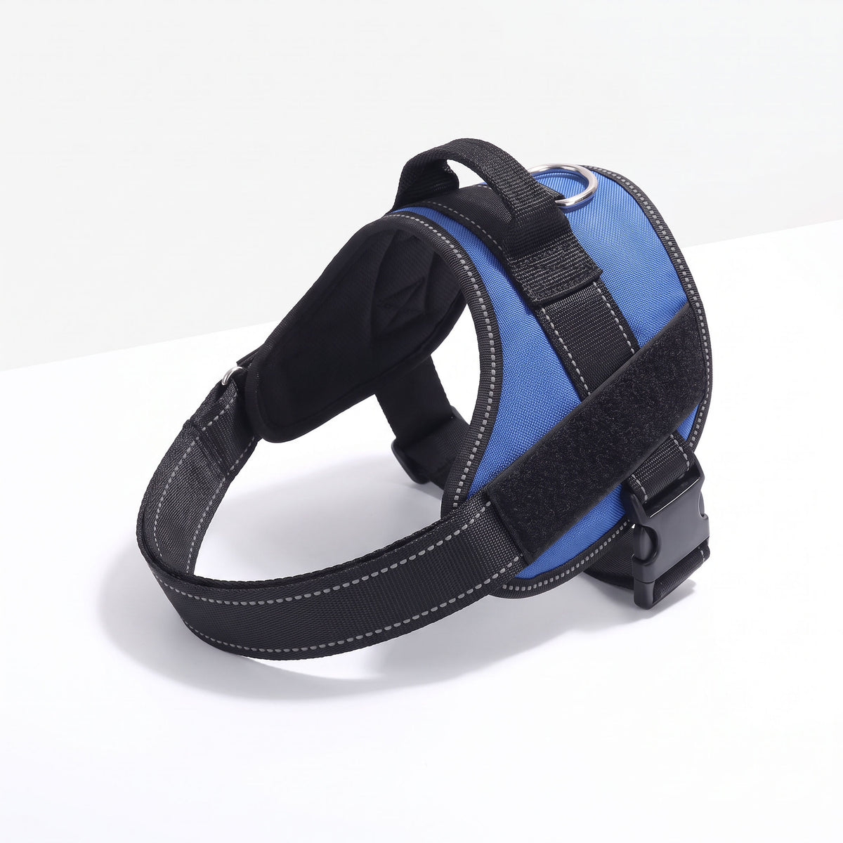 Personalized reflective dog harness, product hero